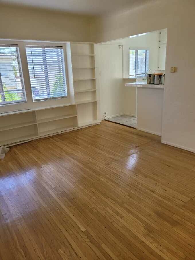 Living Room - 5112 E First St