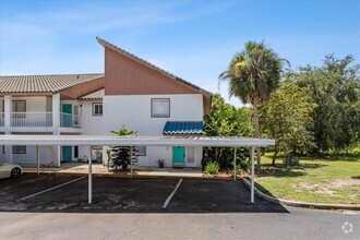 Building Photo - 205 Country Ln NE