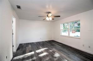 Building Photo - Recently updated, custom 3/2/2 on fenced c...