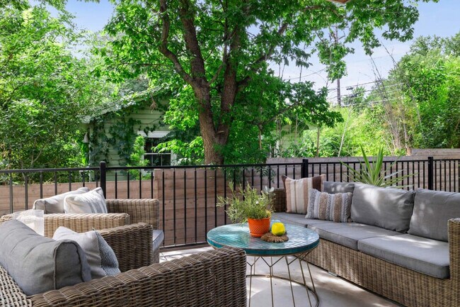 Building Photo - 1204 E 32nd St