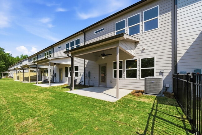 Building Photo - 299 Summit Dr W