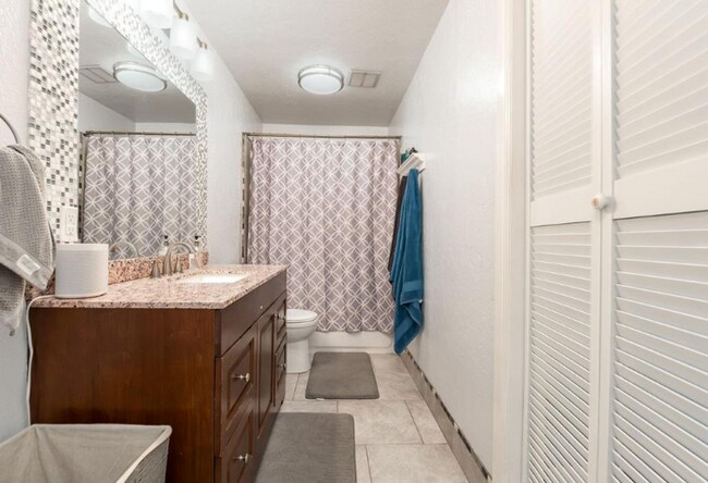 Building Photo - Beautifully Updated 3-Bed, 3-Bath Home in Moore