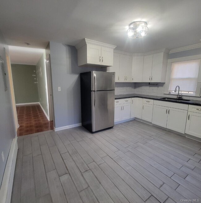 Building Photo - 134 New Valley Rd