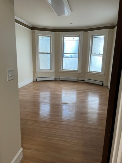 LARGE BEDROOMS! - 659 Southbridge St