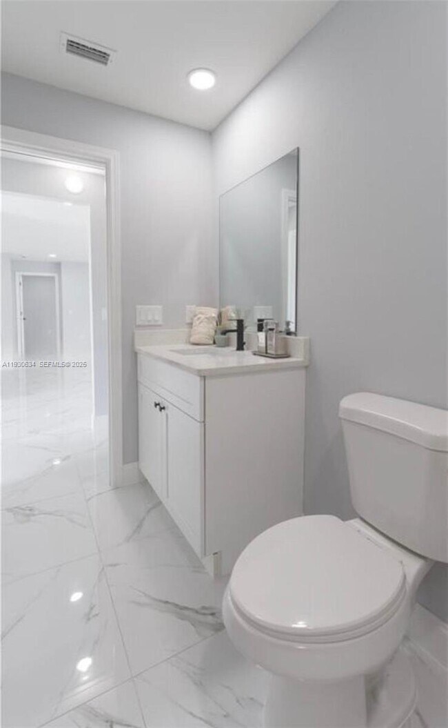 Building Photo - 761 Kirkman Ave