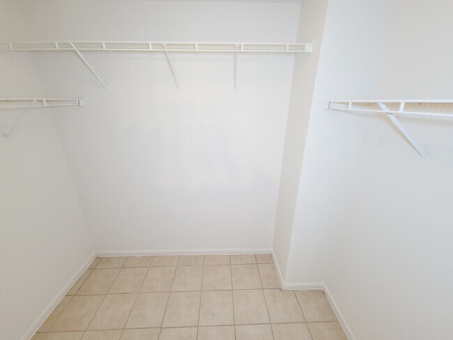 Building Photo - 11810 Rolling Stream Dr