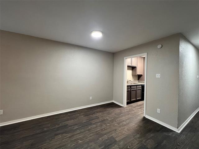 Building Photo - 7417 Kingswood Dr