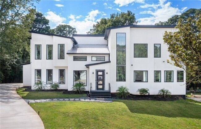 Building Photo - 1756 N Akin Dr NE