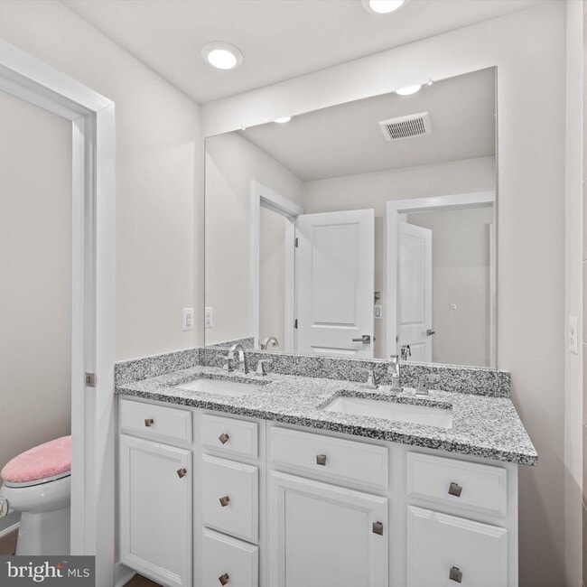 Building Photo - 44674 Provincetown Dr