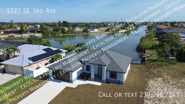 Building Photo - 1227 SE 3rd Ave