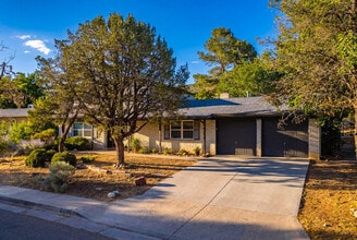 Building Photo - 3008 Matador Dr NE
