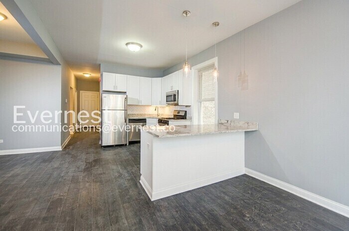 Building Photo - 2054 N Campbell Ave
