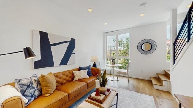 Building Photo - 2 bedroom in Seattle WA 98103