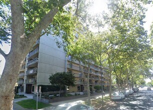 Building Photo - 900 17th St