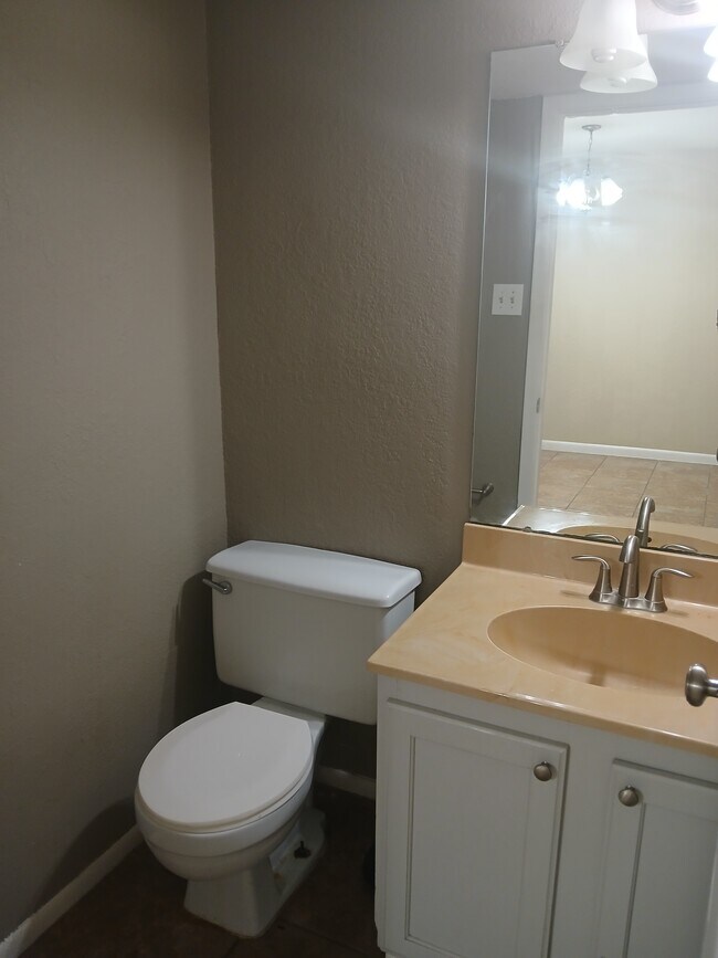 Building Photo - 5101 Middlecoff Cir