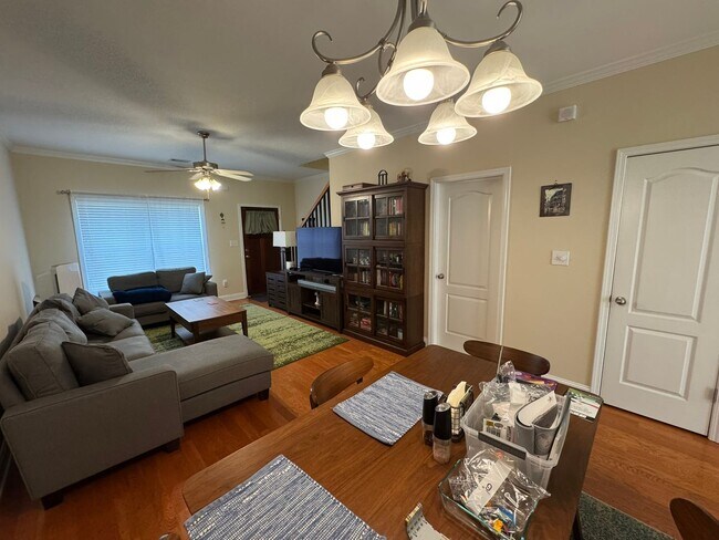 Building Photo - Whitehall Villages Townhome Available