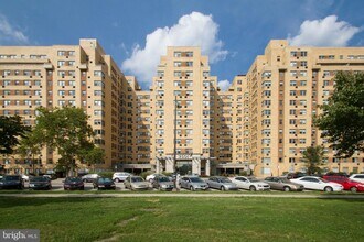 Building Photo - 2601 Pennsylvania Ave