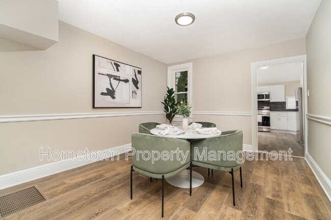 Building Photo - 321 W Mifflin St