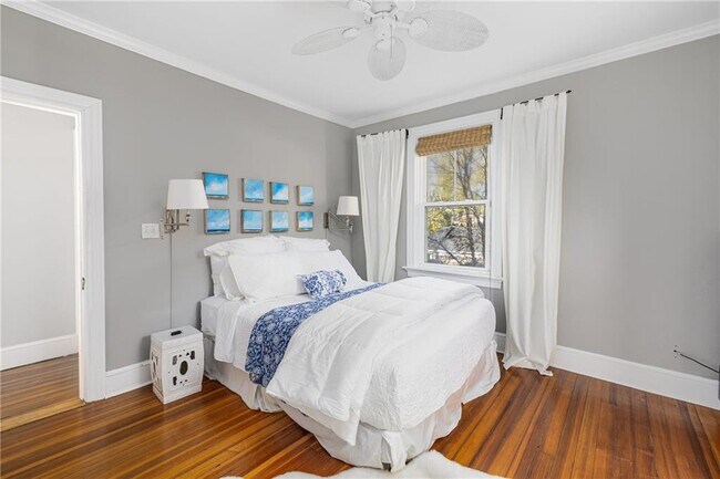 Building Photo - 30 Bull St