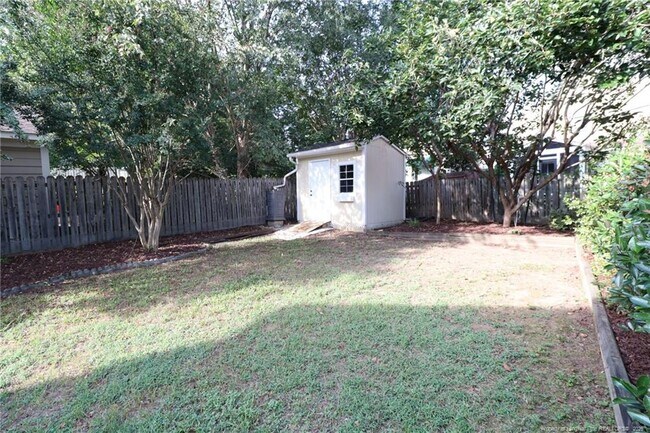 Building Photo - 10448 Neland St