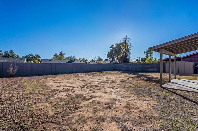Building Photo - Lovely Chandler Home near everything!
