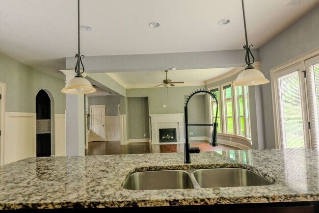 Building Photo - 5840 Springbox Dr Suwanee, GA 30024