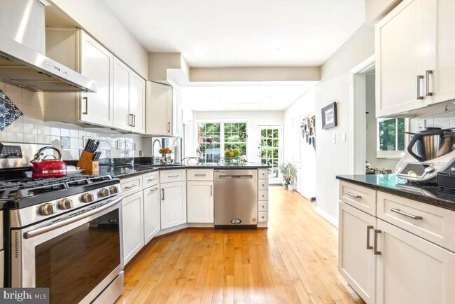 Building Photo - 4515 29th St NW