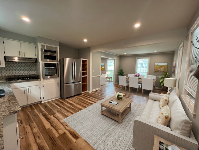 Building Photo - 5290 Green Hill Pl NE