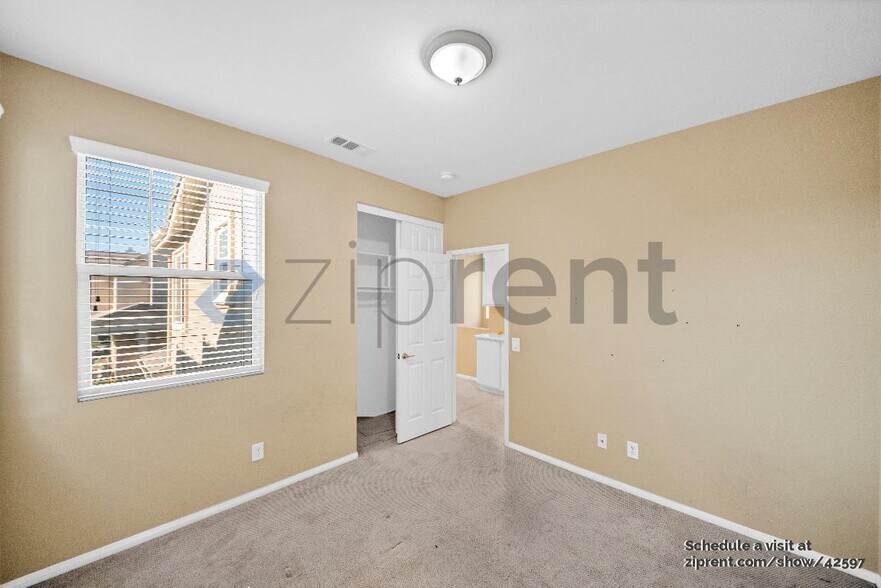Building Photo - 24162 Willowbrooke Ct