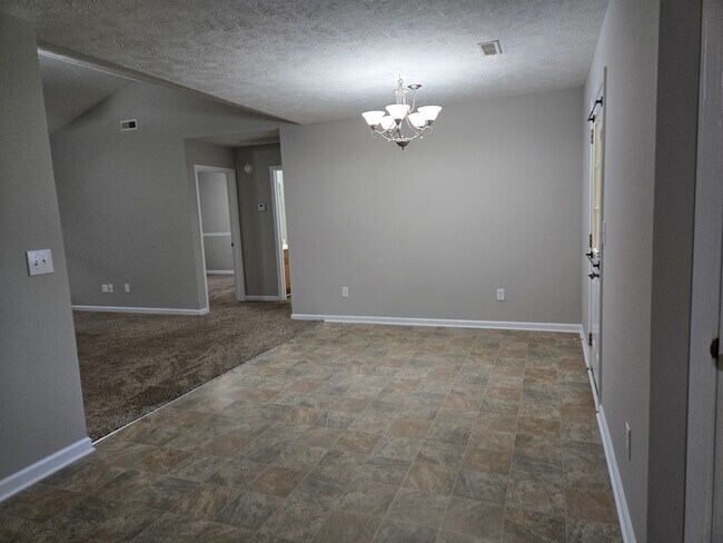 Building Photo - 1315 Auldridge Dr