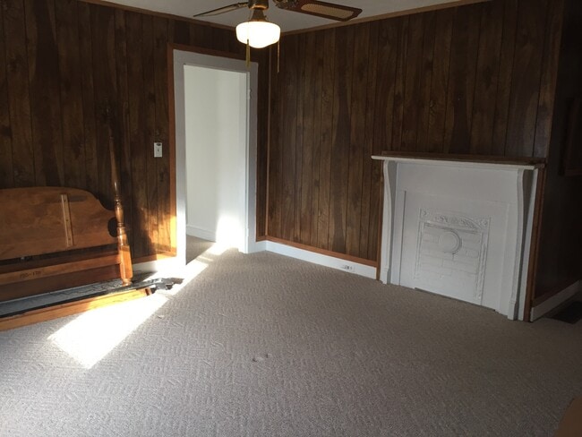 Building Photo - 2 Bedroom House Downtown Greenville