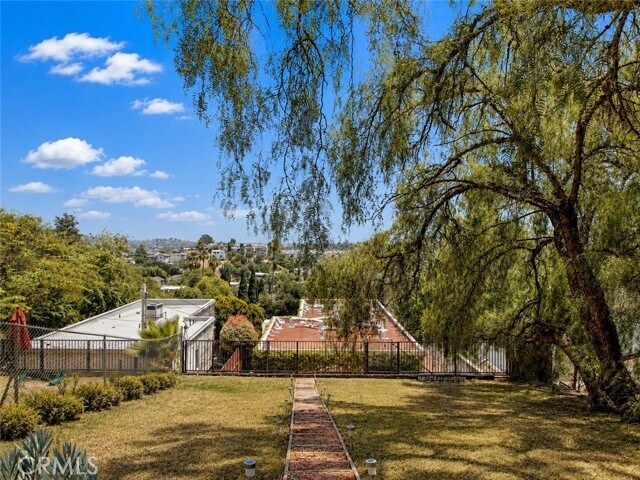Building Photo - 3207 Kenneth Dr