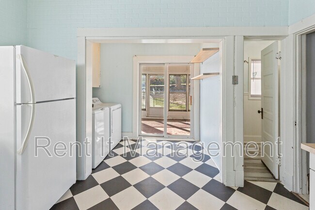 Building Photo - 4535 Marcy St