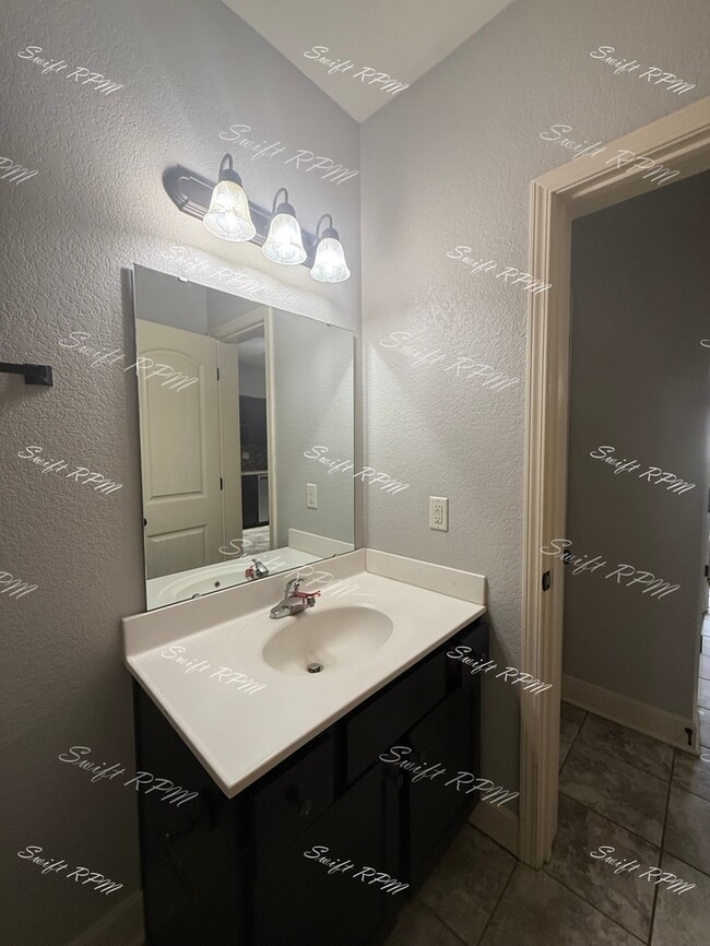 Building Photo - 2213 Burningwood