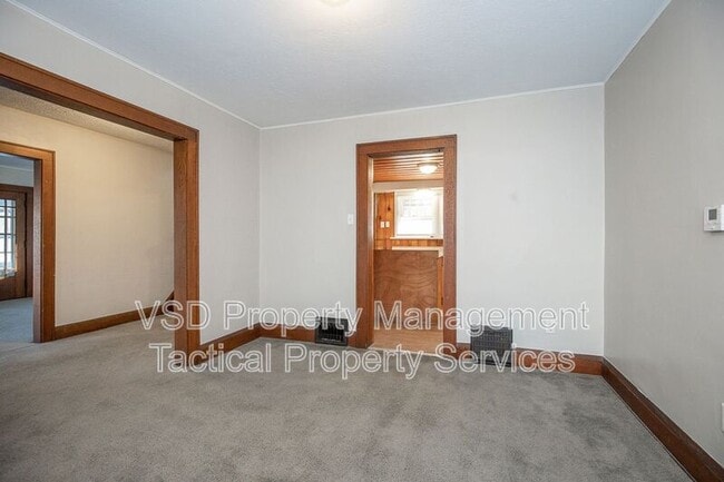 Building Photo - 2078-2018 18th St SW