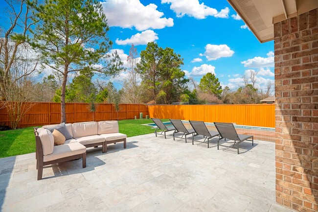 Building Photo - 174 Black Swan Pl