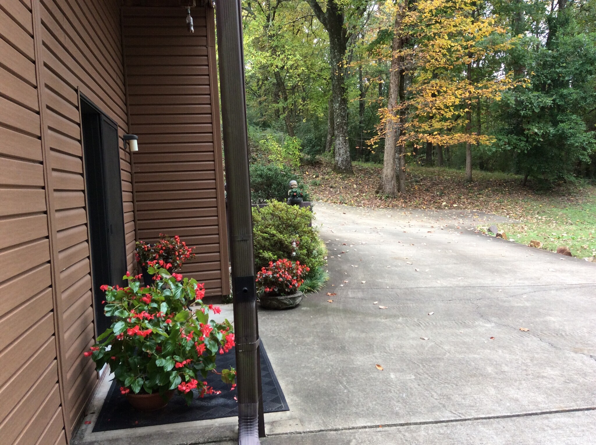 Building Photo - 659 Ridge Top Cir