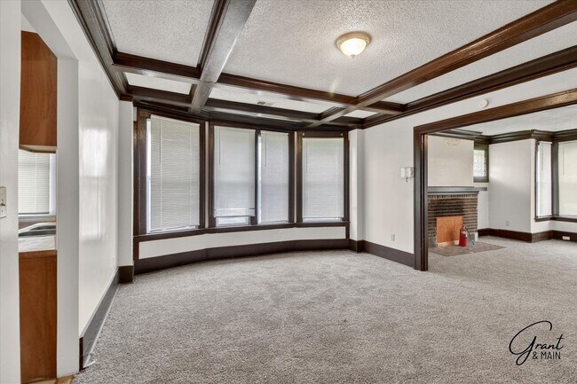 Building Photo - 58/60 Alger - FDR - T