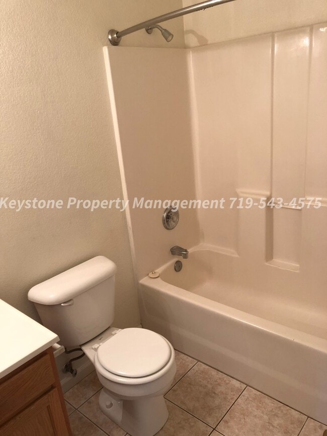 Building Photo - Beautifully Maintained Home in Pueblo West 3 Bed/2 Bath/2 Car Garage $2000/$2000
