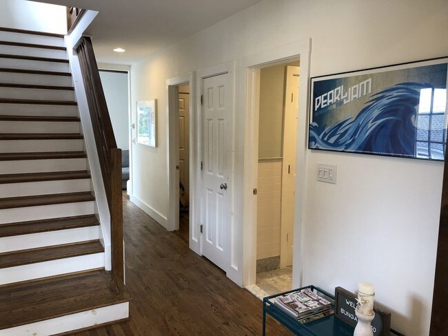 Building Photo - 30 Point Breeze Dr