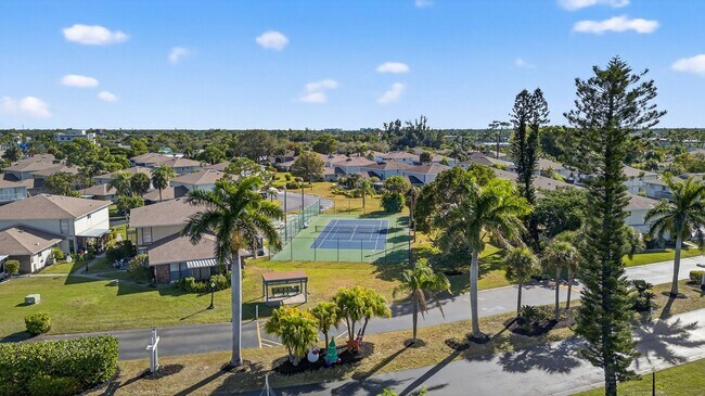 Building Photo - Cozy unfurnished, 2 Bedroom, 1 Bathroom, Condo