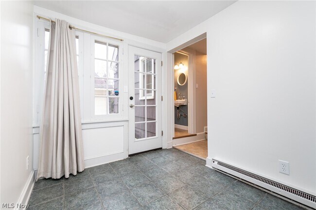 Building Photo - 3350 Avalon Rd