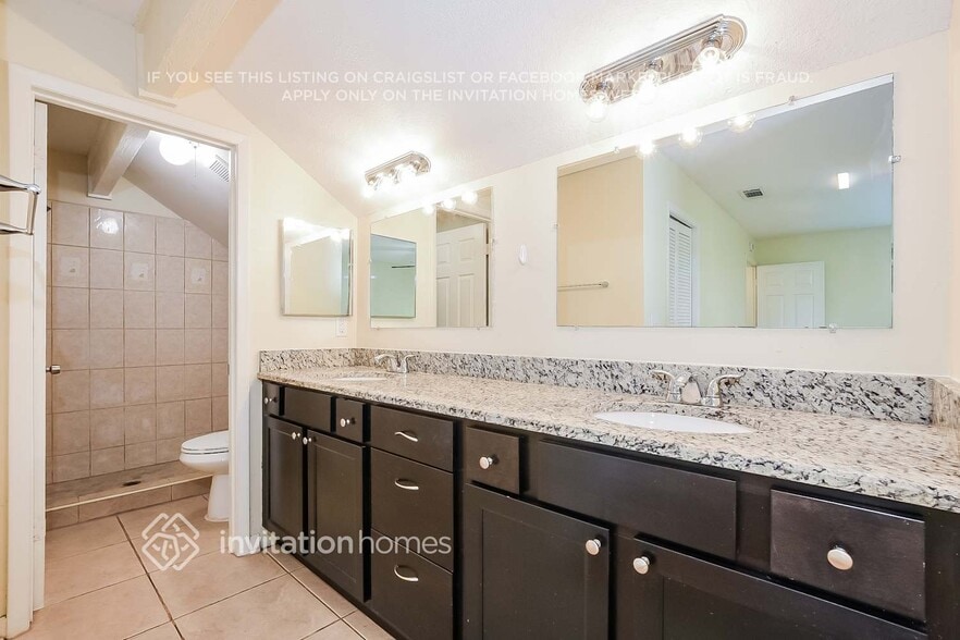 Building Photo - 3741 Linsbury St