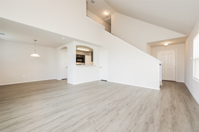 Building Photo - 1010 Grand Emperor DR