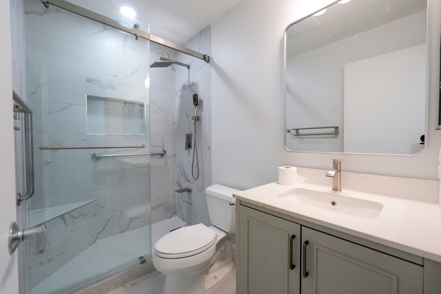 Building Photo - 4952 Flat Rock Cir