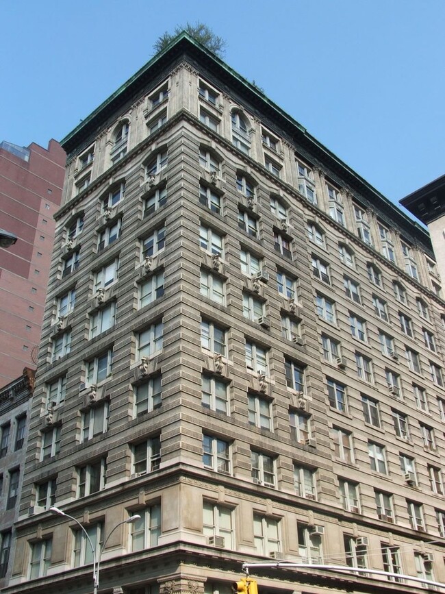 Building Photo - 366 Broadway