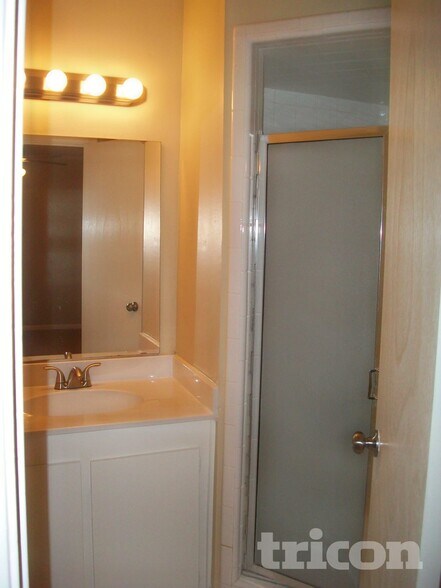 Building Photo - 3307 Hummingbird Ln