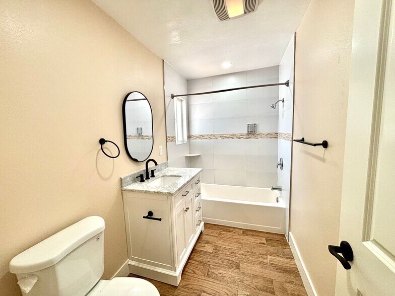 Building Photo - 2013 Victoria