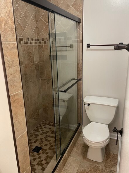 Building Photo - 2203 Ladd Dr