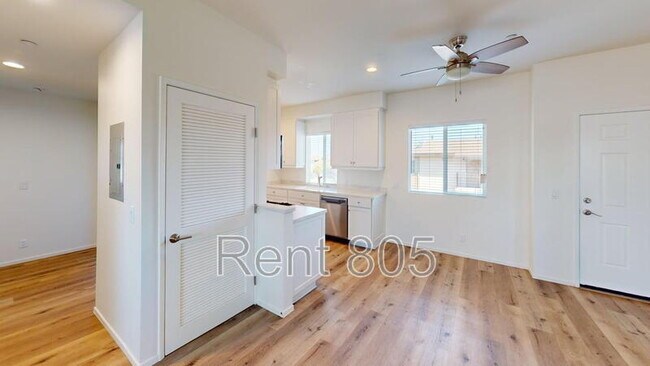 Building Photo - 4830 Terrace Ave